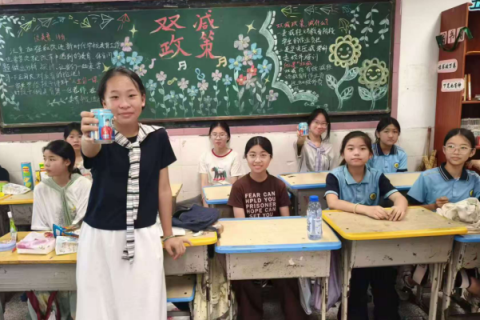 童趣飞扬 欢乐满堂&mdash;&mdash;江西泰和县澄江小学各班开展六一儿童节班级庆祝活动